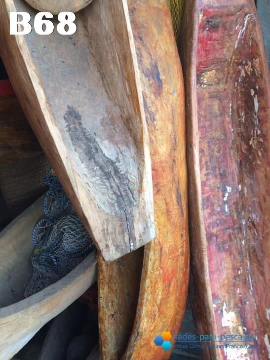 canoa madera antigua salvaje con cera